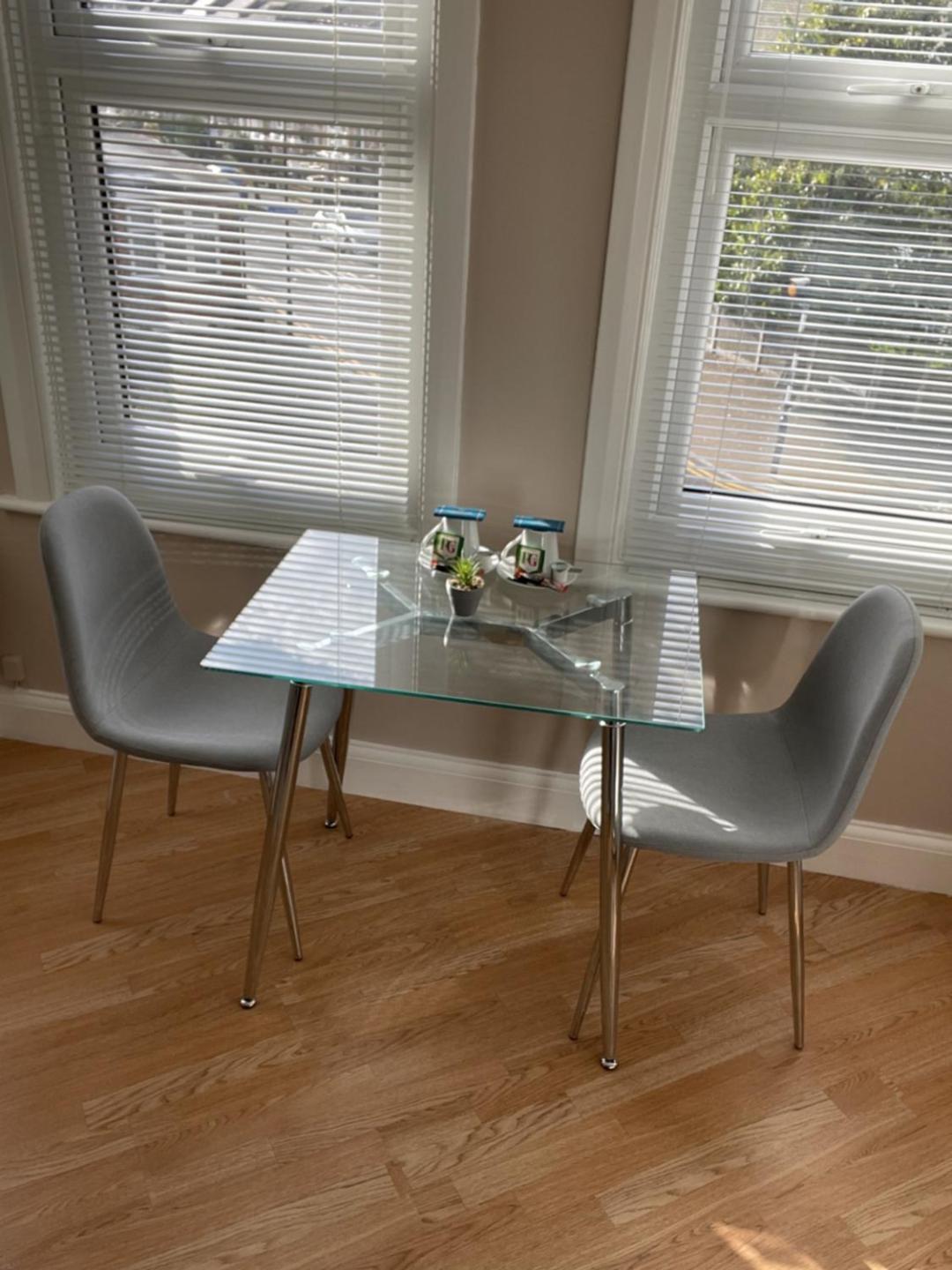 In The Heart Of Walthamstow Village Apartment *